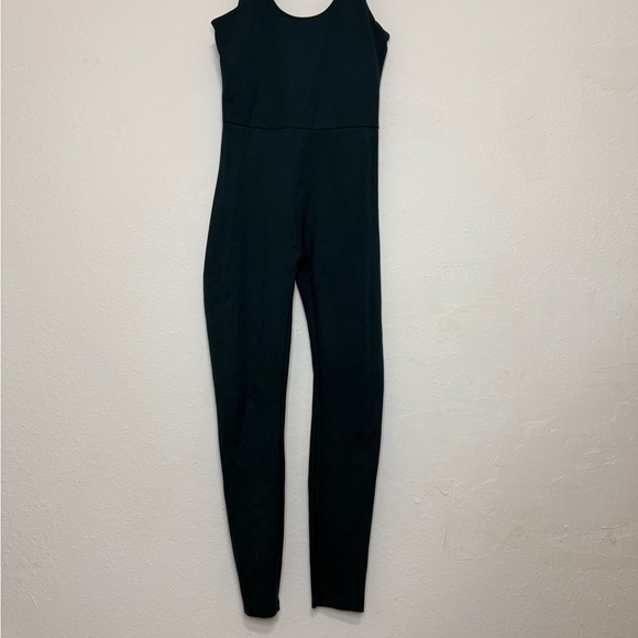 Girlfriend Collective Sleeveless Bodysuit - Picture 2 of 2
